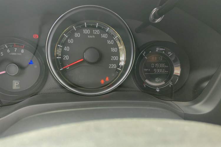 Used Honda XR-V 2017 1.5L LXi CVT Classic Edition Odometer Close Up