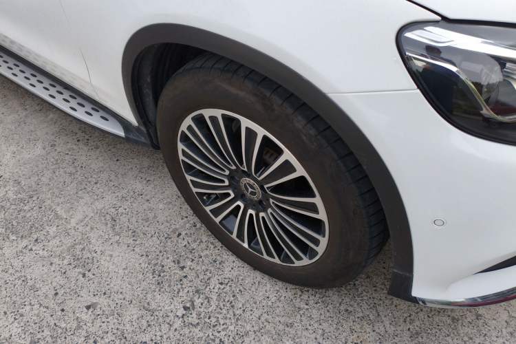 Used Mercedes-Benz GLC 2018 GLC 200 4MATIC Right Front Wheel Hub