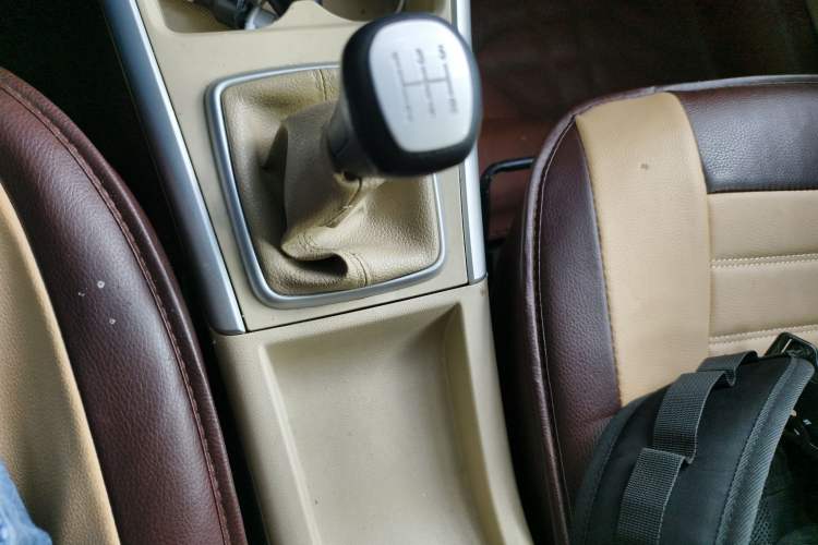 Used BAIC E Series 2013 Sedan 1.3L Manual Special Offer Edition