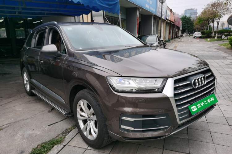 Used Audi Q7 2018 40 TFSI Comfort Model