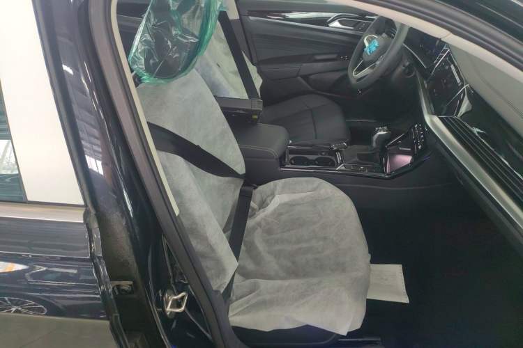 Used Volkswagen Passat New Energy 2025 430 PHEV Hybrid Business Edition
