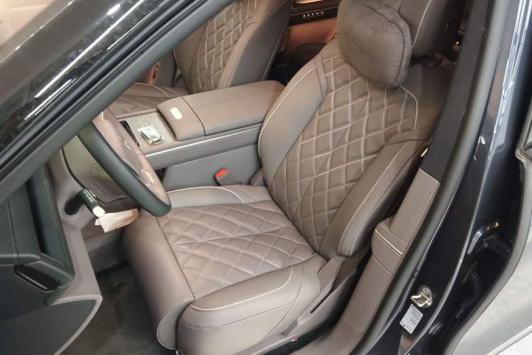 Used Nio ES8 2026 Model 6-seat Executive Signature Edition Left Front Seat