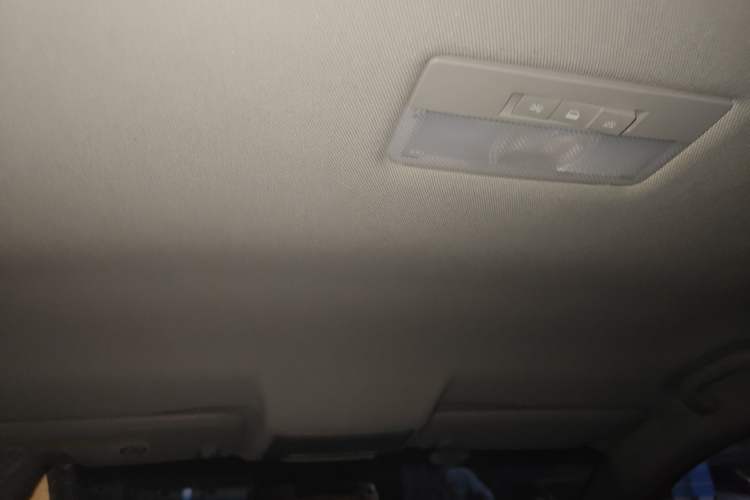 Used Chevrolet Cruze 2013 1.6L SL MT Headliner