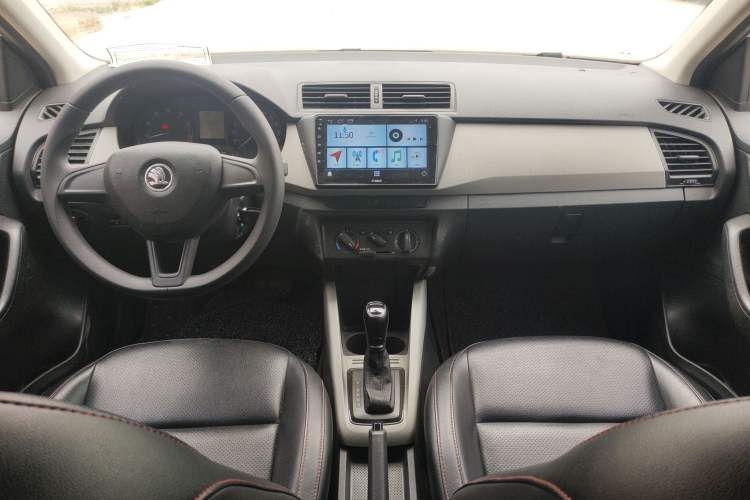 Used Skoda Fabia 2015 1.4L Automatic Front-Drive Model
