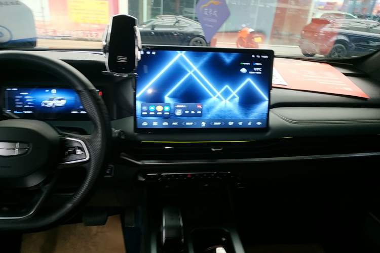 Used Geely Auto Haoyue L 2024 2.0T DCT Prestige Version