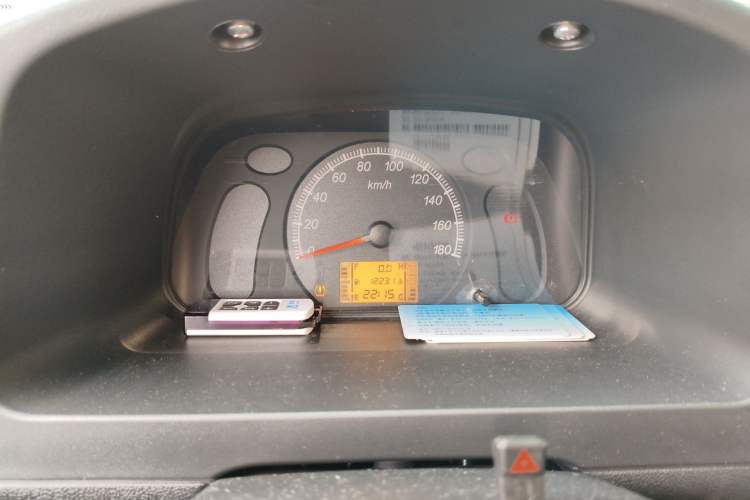 Used Wuling Zhiguang 2023 1.5L Practical Version 5/7 Seats Instrument Cluster