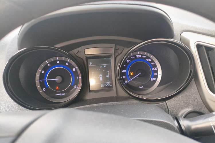 Used Changan CS15 2017 1.5L Automatic Luxury Model with Sunroof