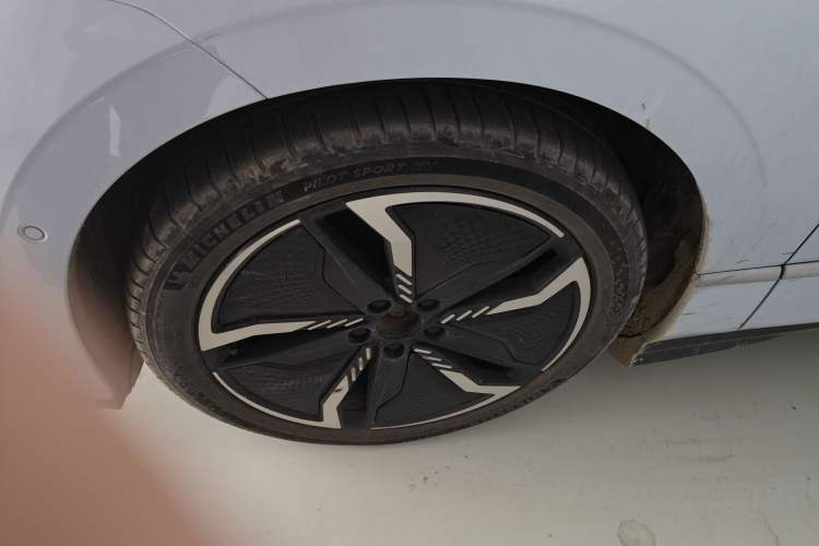 Used VOYAH PASSION 2023 Four-Wheel Drive Long-Range Version