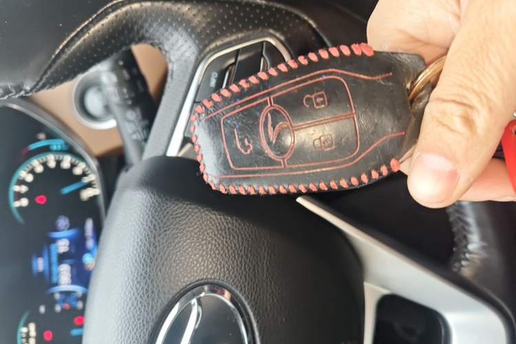 Used Soueast DX7 2015 1.5T Automatic Prestige Model
