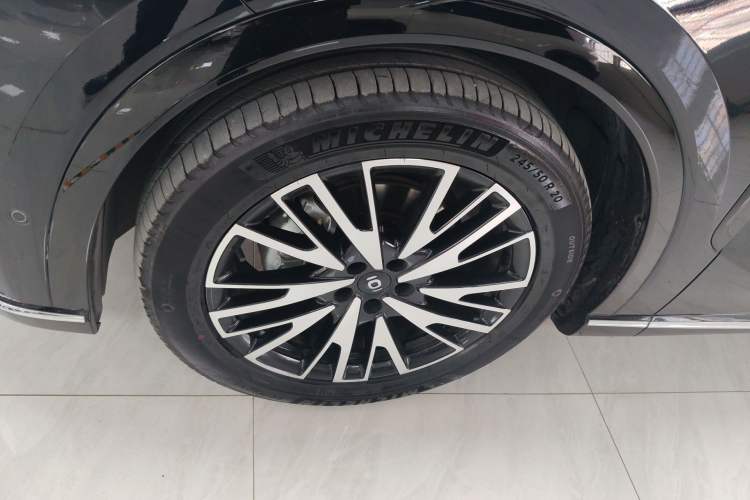 Used CHANGAN NEVO Q07 2025 215 Flagship PLUS Left Front Wheel Hub