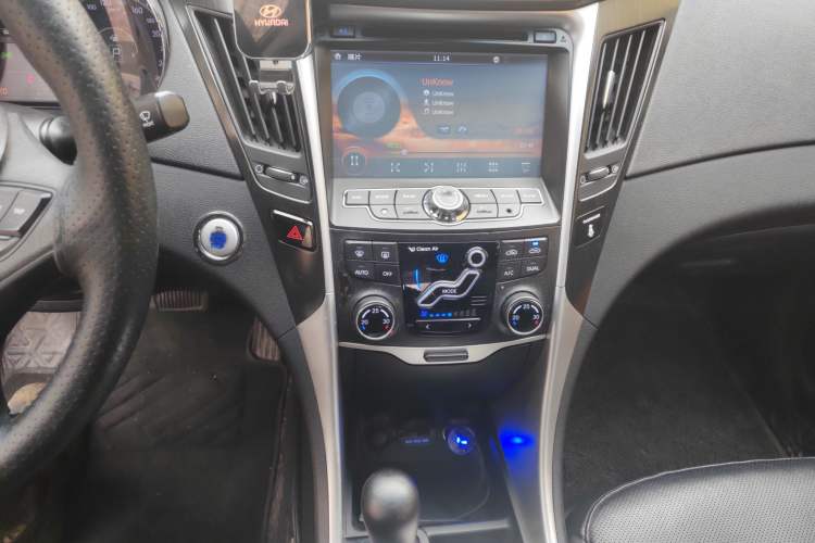 Used Hyundai Sonata 2014 2.4L Automatic Luxury Version China IV Standard
