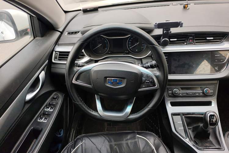 Used Geely Auto Vision S1 2019 Upgraded Model 1.5L Manual Elite Version Steering Wheel
