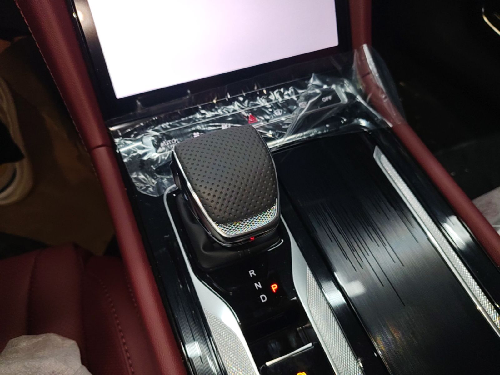 Hongqi H5 PHEV 2025 130 Super Hybrid Version — снимка 18
