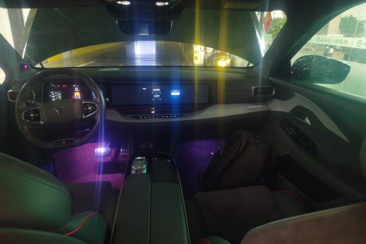 Used ARCFOX Alpha S 2022 HI Version Advanced Edition Audio And AC Panel