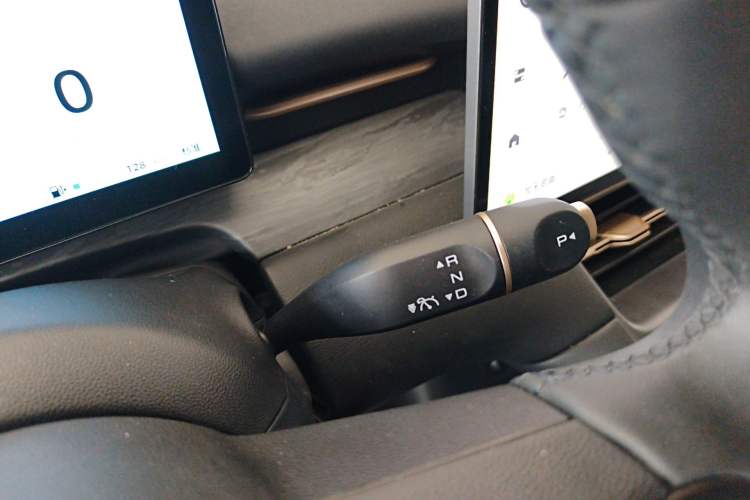 Used Wuling Xingguang S 2024 130 km Flagship Version Gear Lever