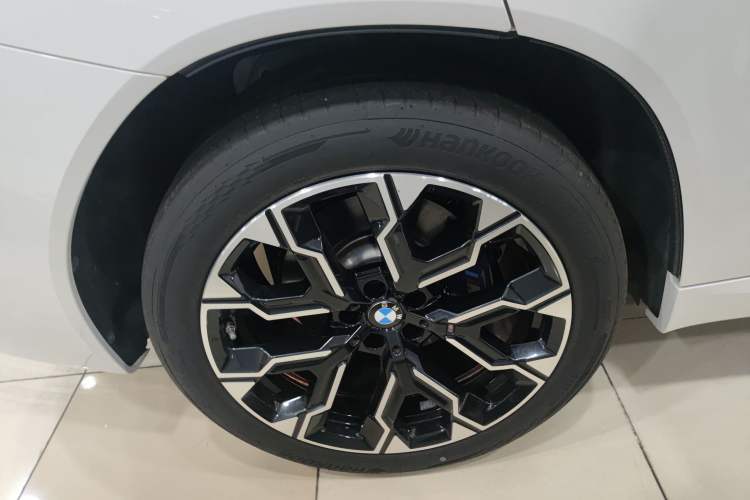 Used BMW X3 2025 xDrive30L Luxury Edition M Sport Package Right Rear Wheel Hub