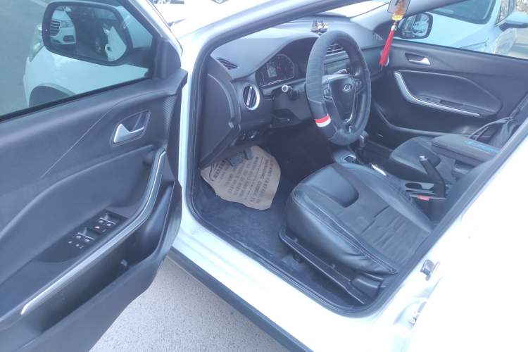 Used Chery Tiggo 3X 2020 Quality Edition 1.5L CVT Luxury Version Driver Seat