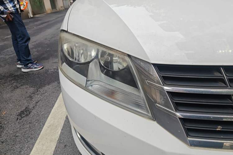 Used Volkswagen Gran Lavida 2013 1.6L Manual Comfort Model
