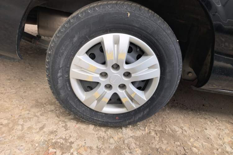 Used FORTHING Lingzhi 2022 M5 1.6L Practical Model 5 Seats