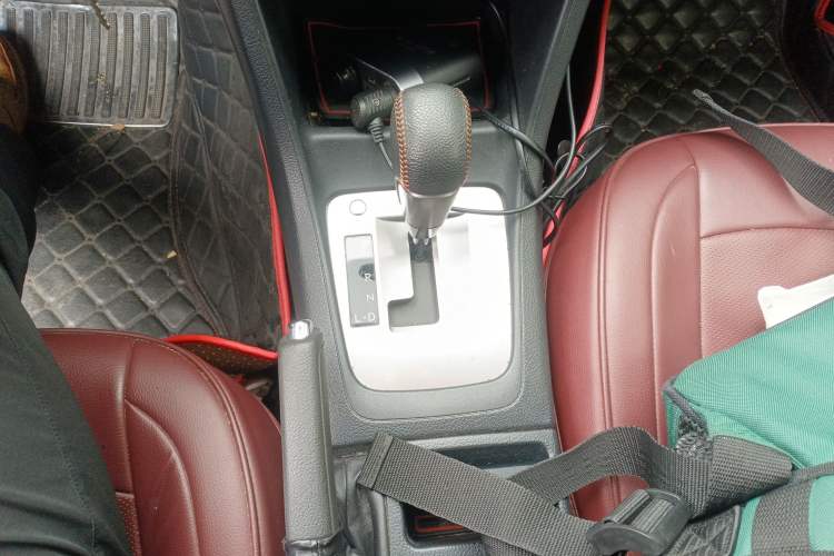 Used Subaru XV 2016 2.0i Comfort Navigation Edition Gear Lever