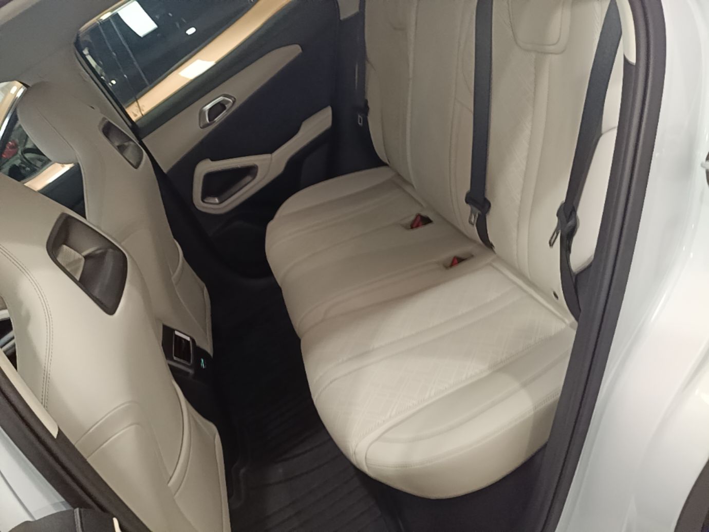 BYD Yuan UP 2025 Intelligent Driving Version 401 KM Dynamic Edition — снимка 20