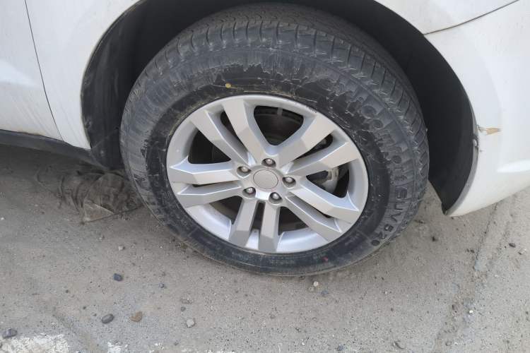 Used Geely Auto GX7 2013 2.0L Automatic Entry-Level Trim
