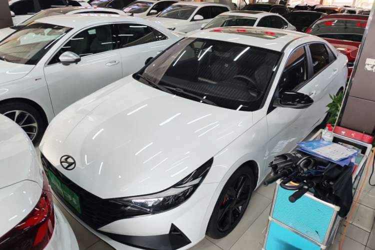 Hyundai Elantra 2022 1.5L CVT 20th Anniversary Edition مستعملة