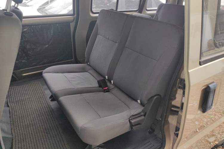 Used Wuling Rongguang EV 2020 Basic Version 7-Seater 300 km
