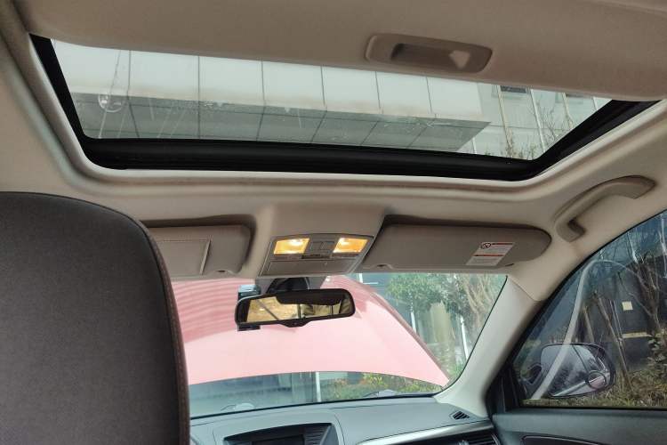 Used Bestune X80 2016 2.0L automatic Comfort trim level