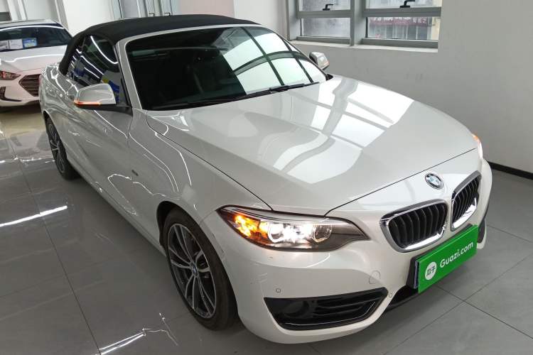 Used BMW 2 Series 2018 220i Convertible Coupe Sports Design Package