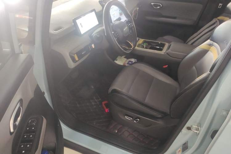 Used AION Y 2022 70 Intelligent Edition Lithium Iron Phosphate Driver Seat