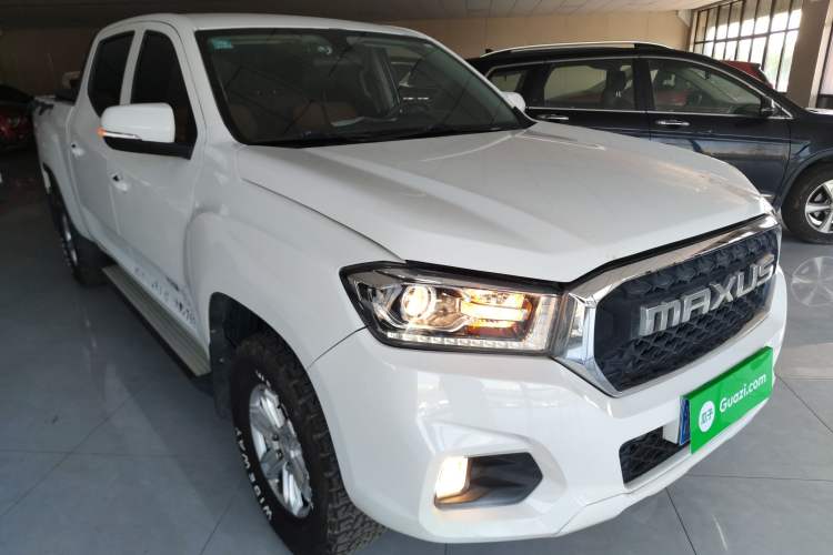 Used SAIC MAXUS T70 2019 2.0T Diesel Manual Two-Wheel Drive Comfort Version with Long Body and High Ground Clearance
