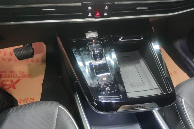 Used Volkswagen Talagon 2024 530TSI Four-Wheel-Drive Flagship Shengjing Pro Shared Edition 6 Seats Gear Lever