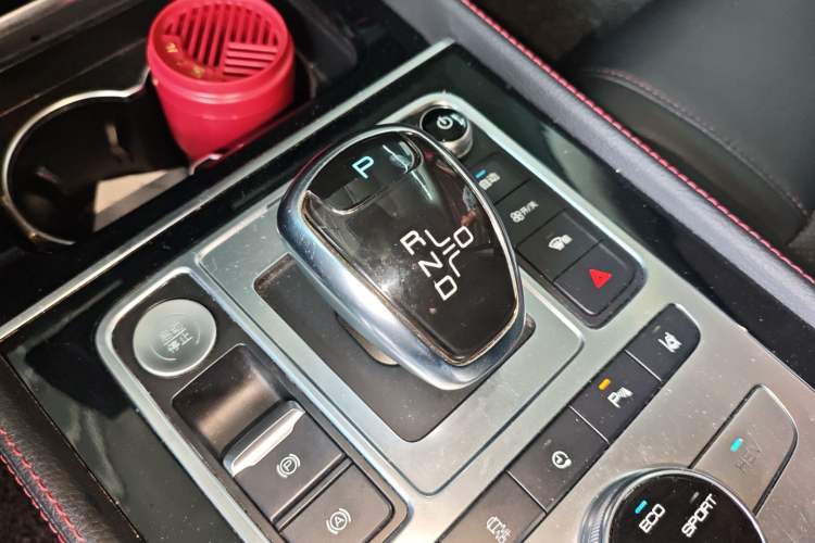 Used BYD Tang New Energy 2018 DM 2.0T All-Wheel Drive Smart Connectivity Luxury Model 7 Seats China V Emission Standard