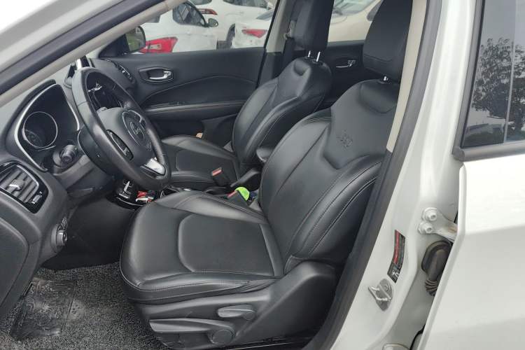 Used Jeep Compass 2019 220T Automatic Family Edition