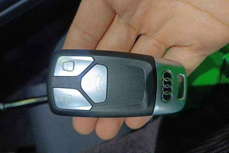 Used Audi A4L 2020 40 TFSI quattro Luxury Dynamic Model Vehicle Key