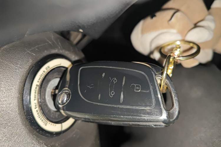 Used Toyota YARiS L Zhi Xuan 2014 1.3E Manual Charm Edition
