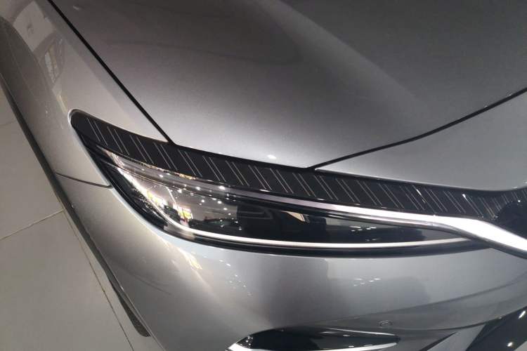 Used BYD Song L EV 2025 Intelligent Driving Version 662 km LiDAR Excellence Edition
