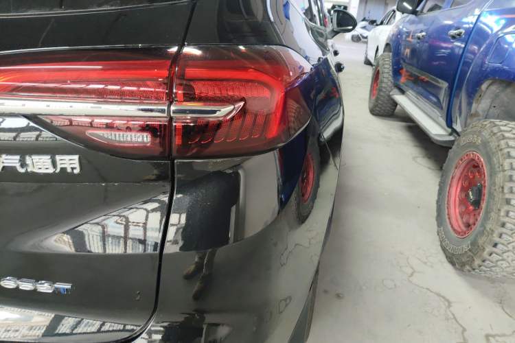 Used Buick Envision 2022 Encore Plus 652T Five-Seat Luxury Model