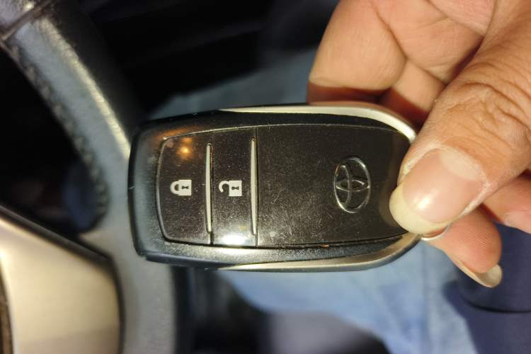 Used Toyota RAV4 2013 2.0L CVT Four-Wheel Drive New Edition