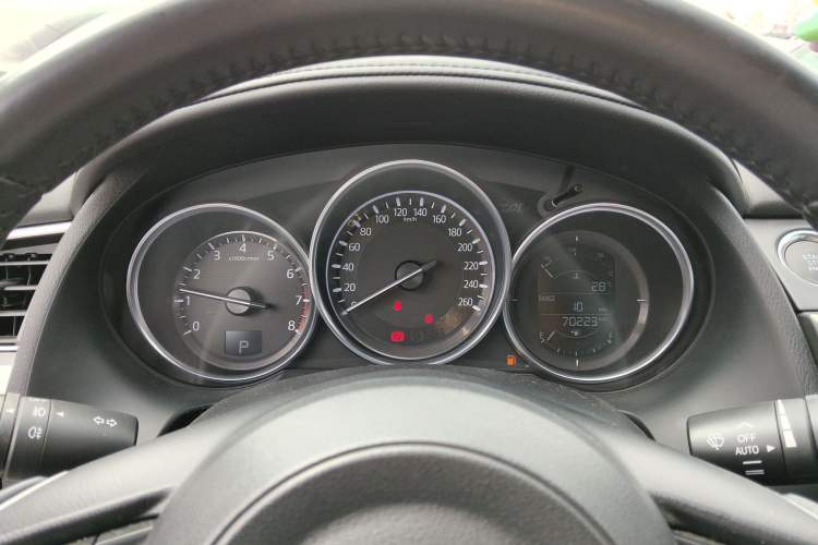 Used Mazda Atenza 2018 2.0L Blue Sky Luxury Edition China VI Standard
