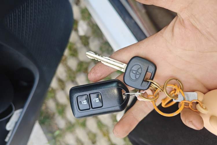 Used Toyota YARiS L Zhi Xuan 2017 1.5E CVT Enhanced Performance Edition Vehicle Key