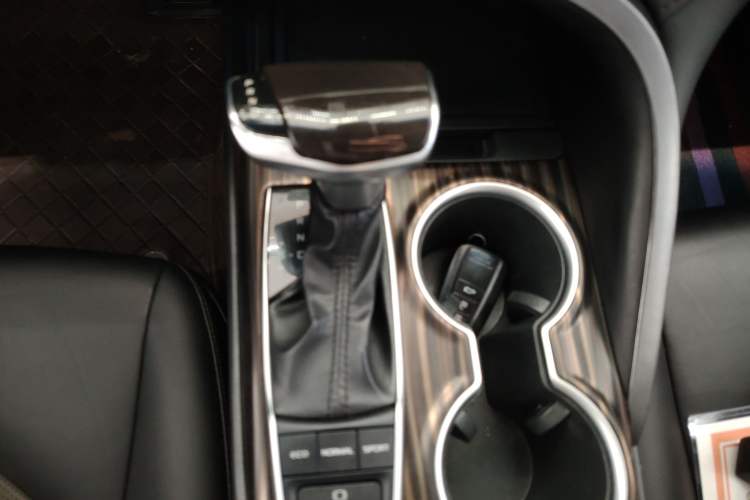 Used Toyota Camry 2019 2.5G Luxury Edition China VI Standard Gear Lever