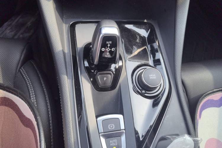 Used Lynk & Co 03 2021 1.5TD DCT Jing Champion Edition Gear Lever