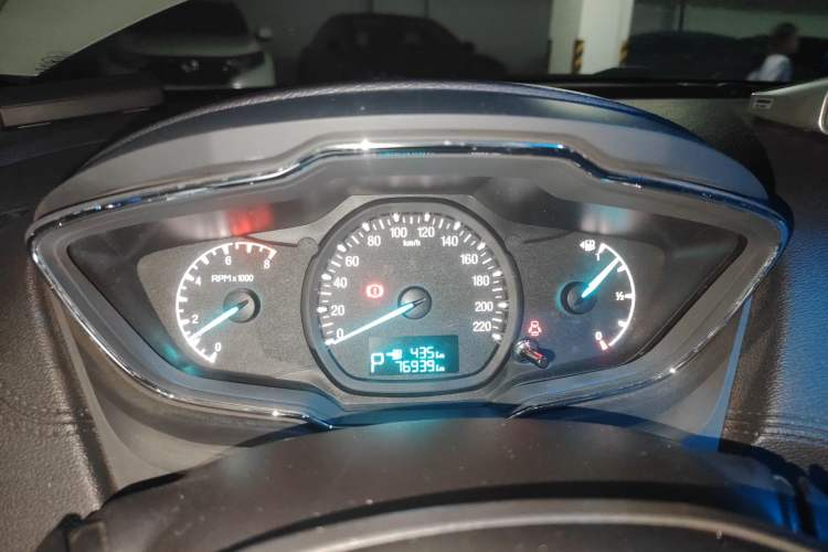 Used Ford Escort 2015 1.5L Automatic Fashion Model
