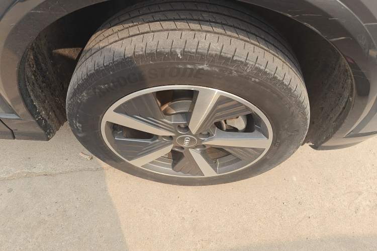 Used Audi Q2L e-tron 2019 Q2L e-tron Pure Electric Smart Enjoyment Model Right Front Wheel Hub