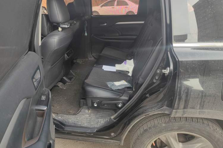 Used Toyota Highlander 2017 2.0T Four-Wheel Drive Luxury Edition 7 Seats