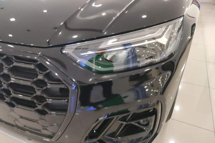 Used Audi Q5L 2023 40T Luxury Dynamic Model
