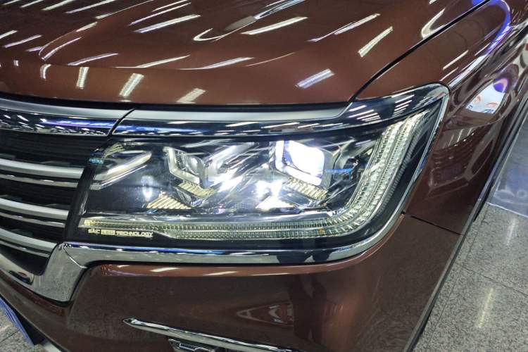 Used Roewe RX8 2018 30T Smart Connectivity All-Wheel Drive Supreme Edition