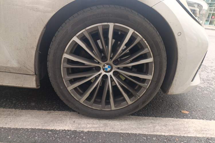 Used BMW 3 Series 2020 325Li First Edition Right Front Wheel Hub